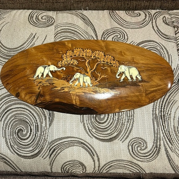 Vintage Other - Vintage inlaid elephants hand designed wooden wall hanging